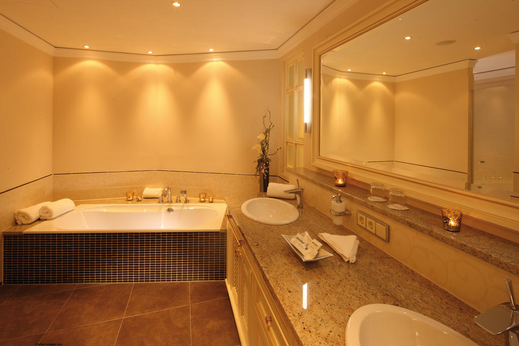 Hotel Mooshof Wellness & Spa Resort โบเดนไมส์ ห้อง รูปภาพ